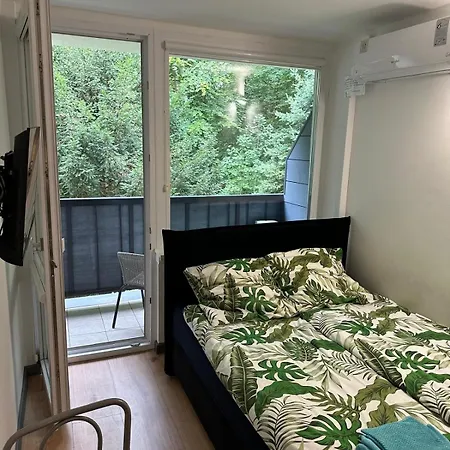 220 Na Park Lesny Apartment *